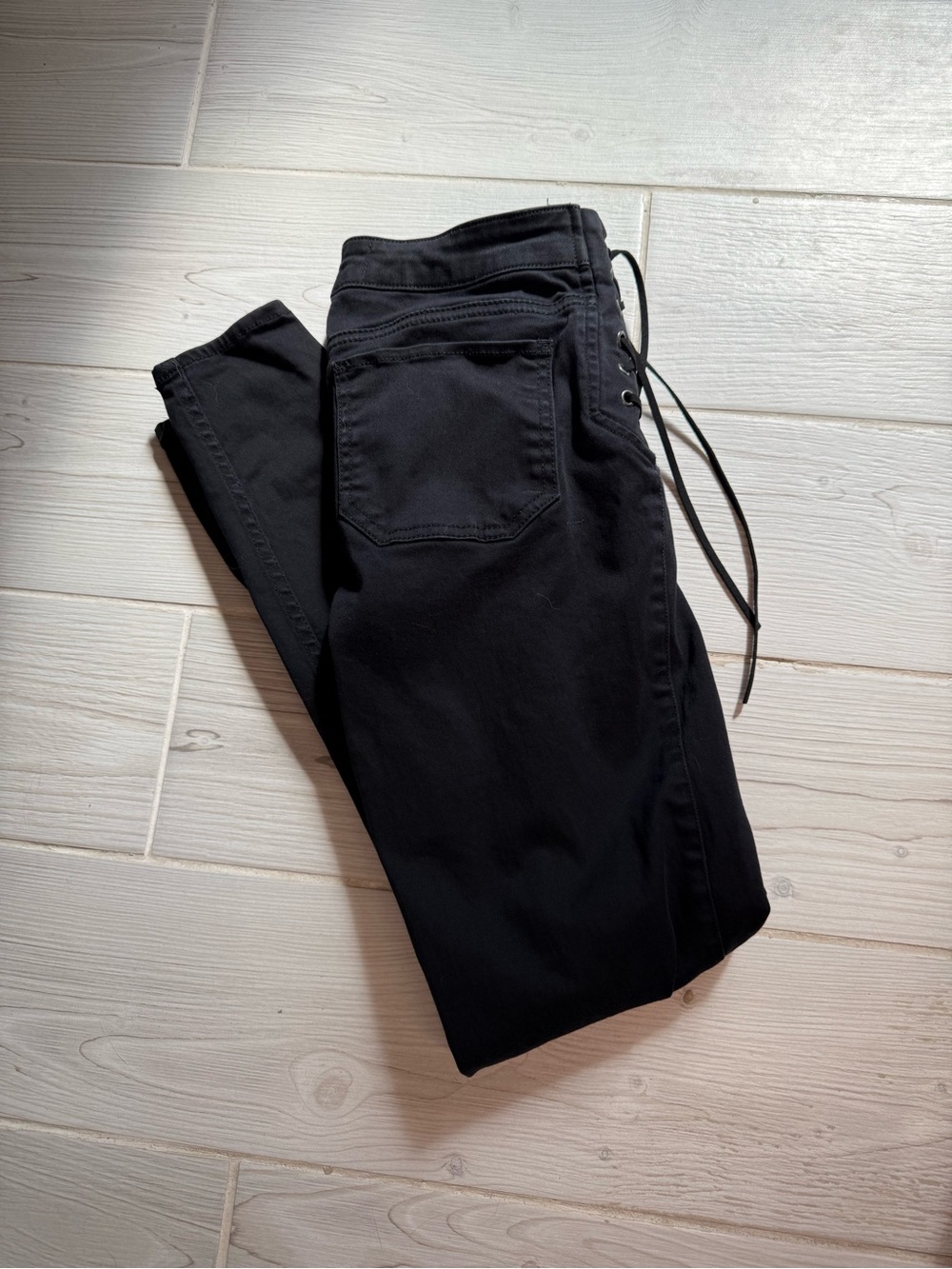 Low Rise Jeans with Lace-Up Sides - Picture 5 of 5